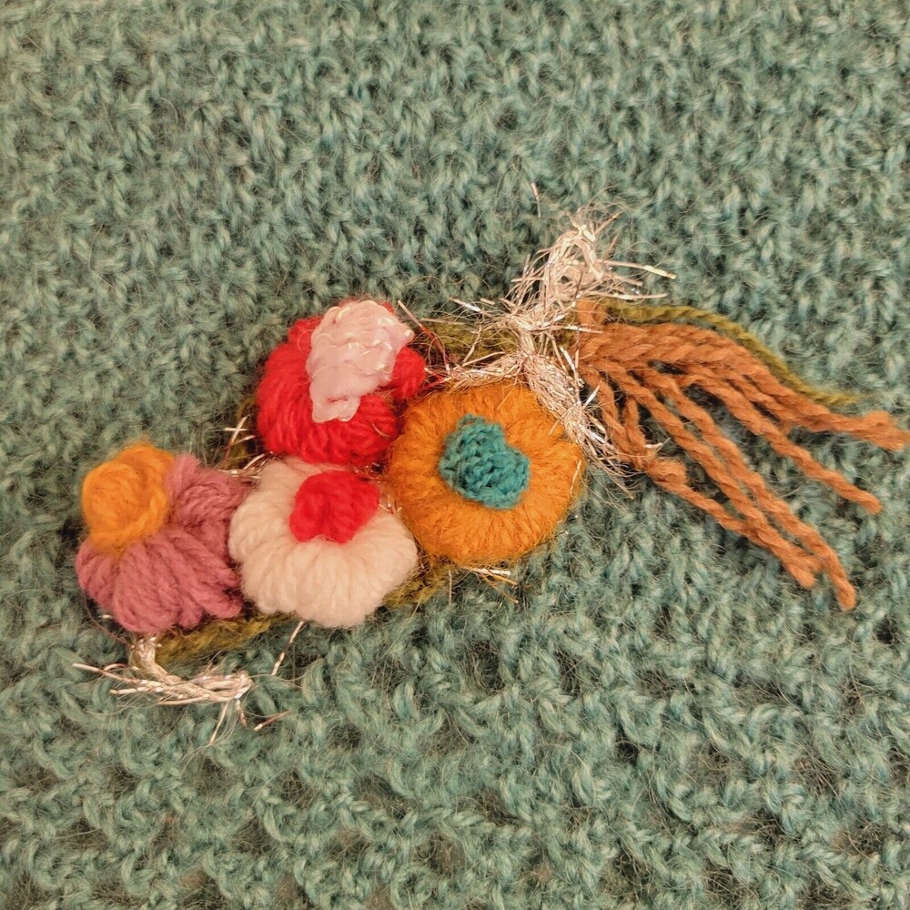 Handmade Knitted Green Retro Style Scarf With Handcrafted Colorful Flower Pin - Picture 5 of 11